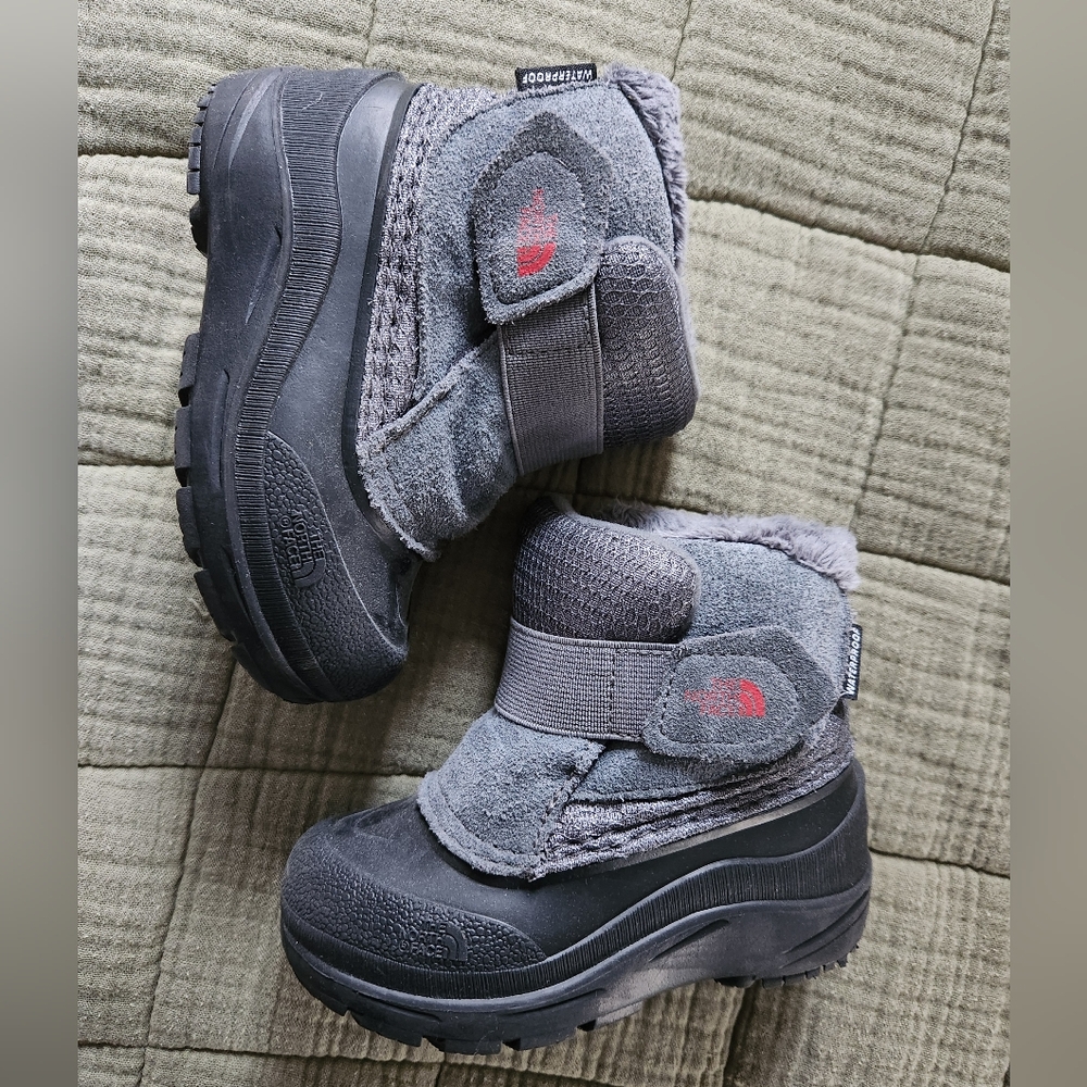 The North Face Toddler Size 8 Gray and Black Boots